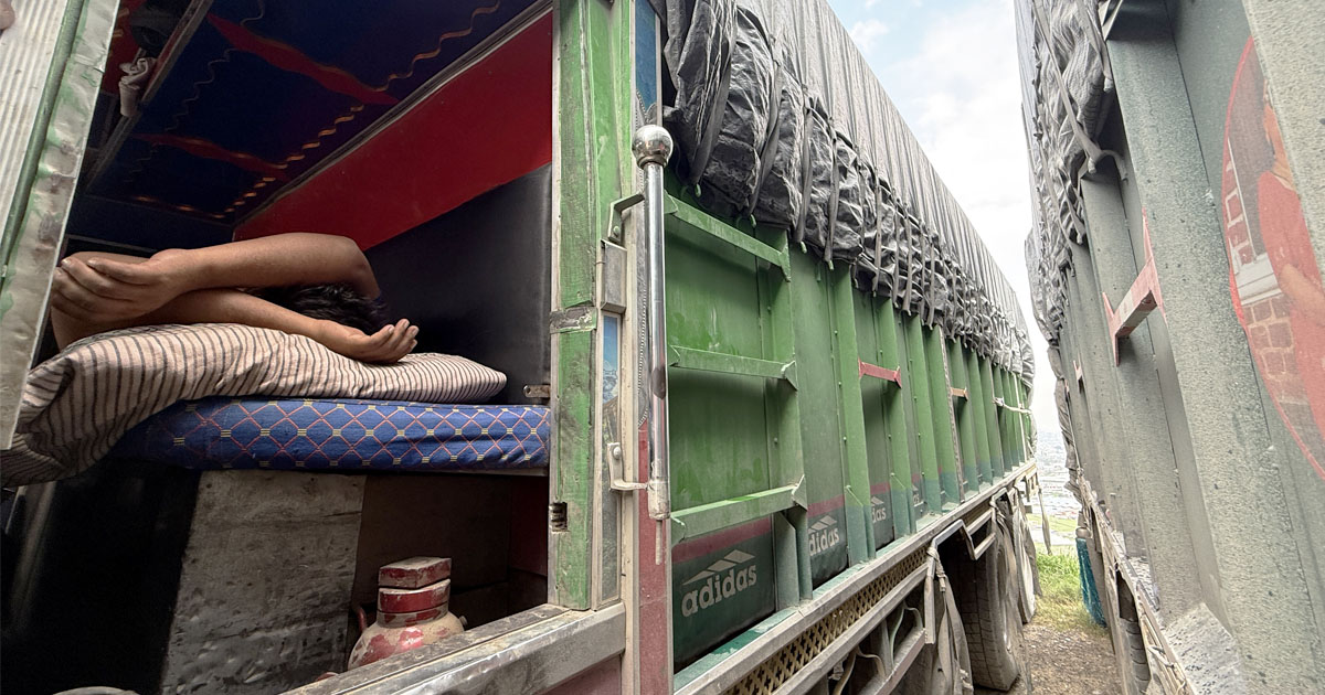 HIV Is Alive on India and Nepal's Highways. Truck Drivers and Transgender Sex Workers Know It Best