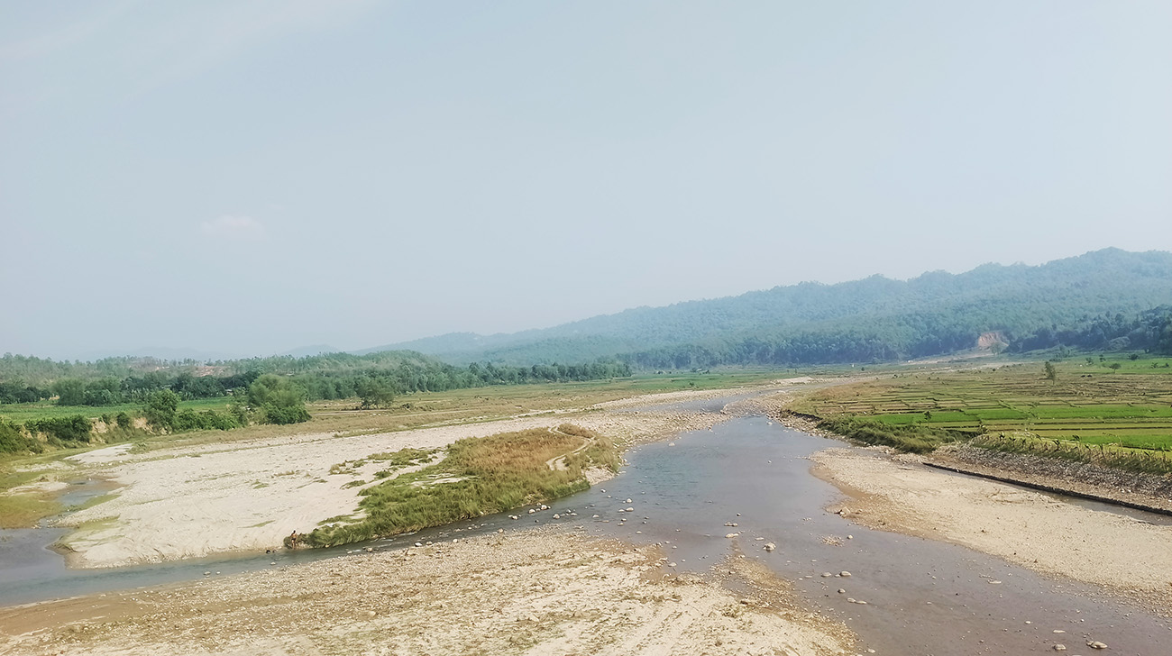 नदी किनारका अति सीमान्तकृत दनुवार जाति : बाढीबाट भए सुकुम्बासी