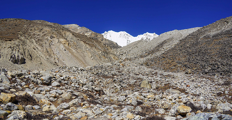 Kanchenjunga-and-landslide-1746608113.jpg